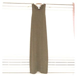 Sleeveless dress